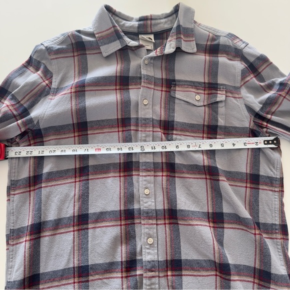 The north face plaid button down shirt - Picture 9 of 11